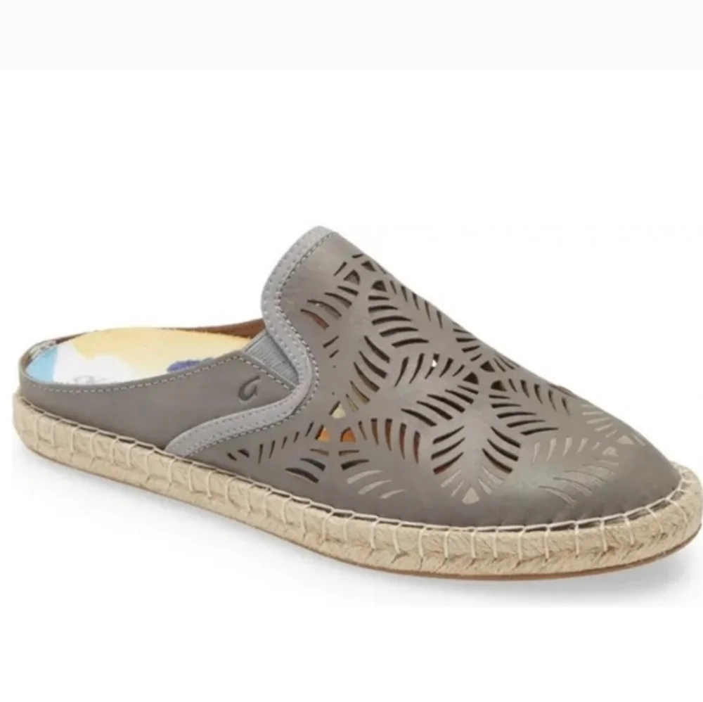 OluKai Women's Kaula 'Olu 'Ili Perforated Leather Espadrille Mules Grey Size 8